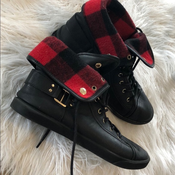 Red and black sneakers with matching backpack - Picture 2 of 2